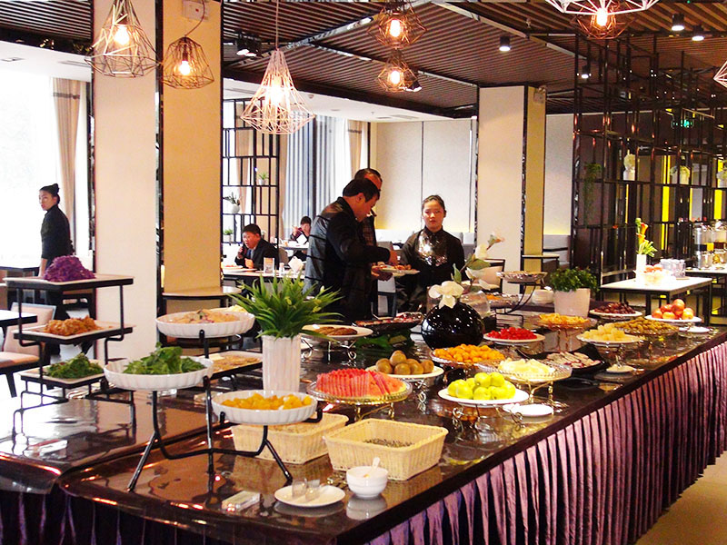 潤華西餐廳涼菜區(qū)